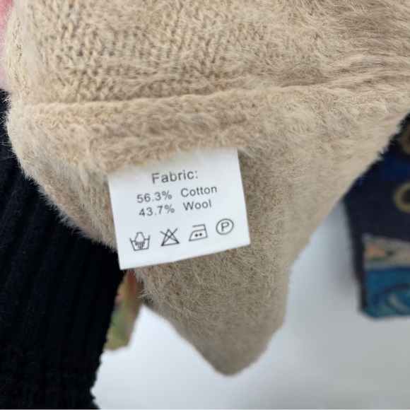 NWOT Oversized ULTRA SOFT Sweater with Cats | Size L - Picture 6 of 11